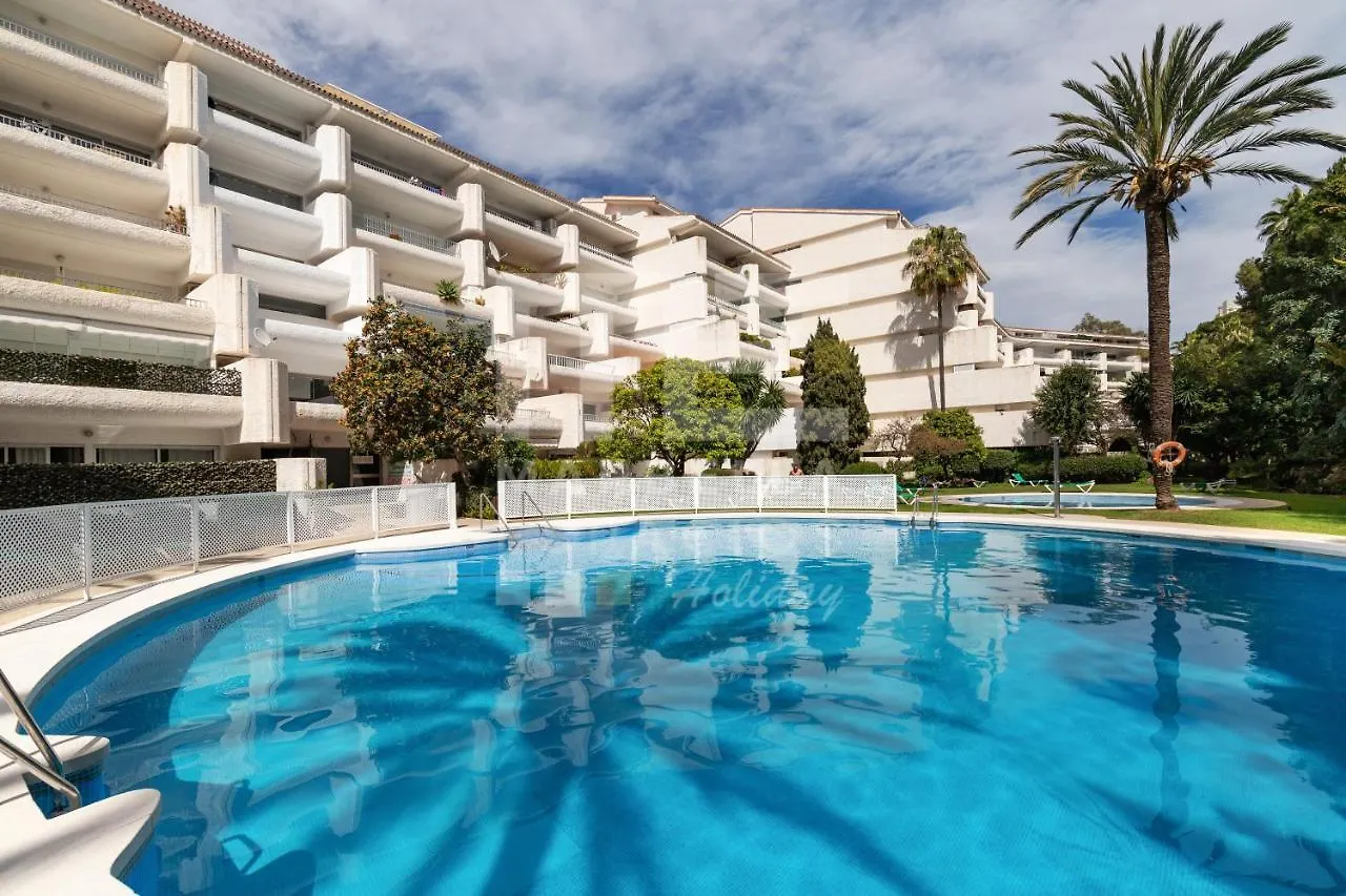 751, Renovated 2 Beedroom Apartment, Second Line Of The Beach, Wifi, Parkinging Marbella