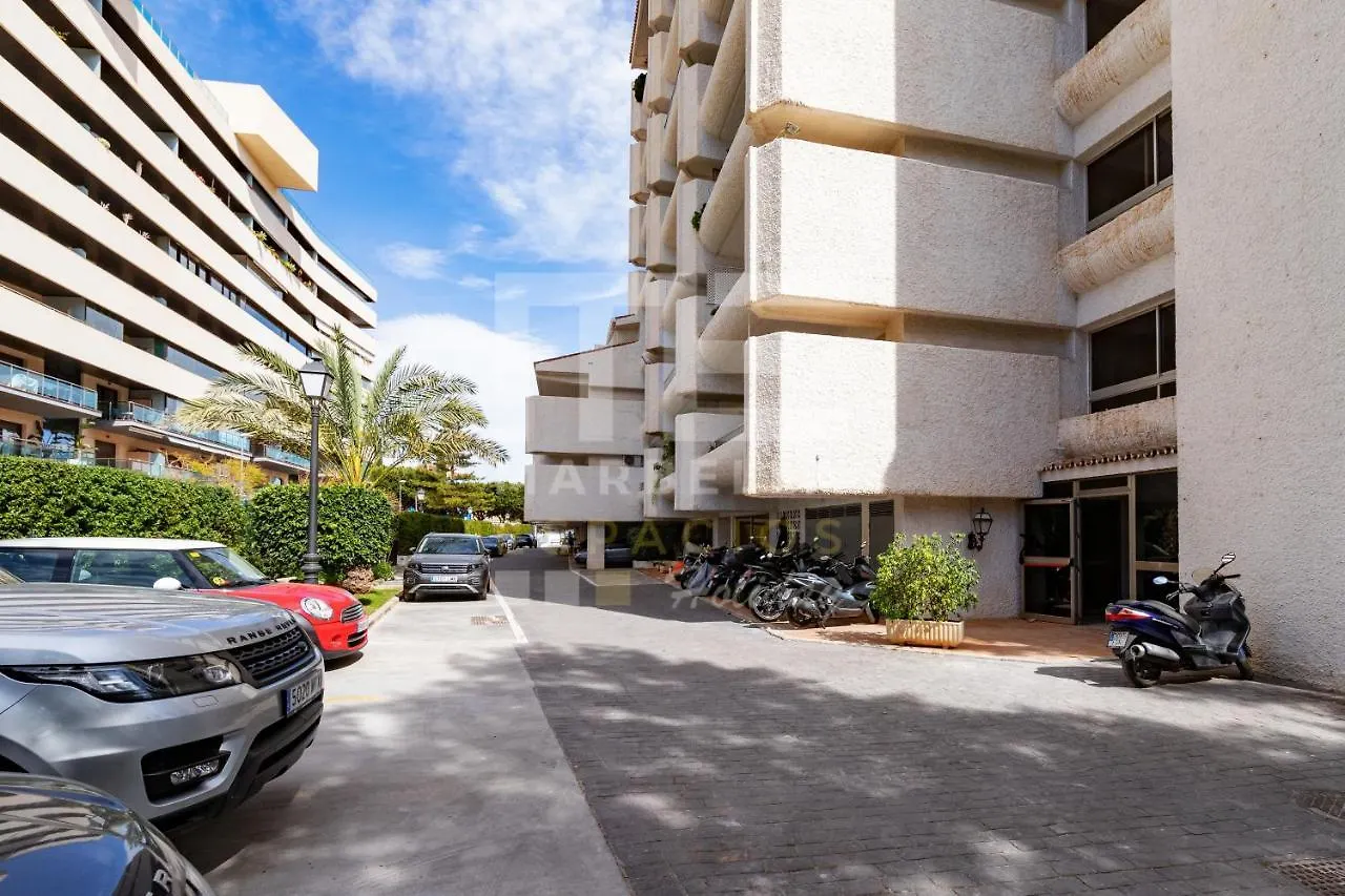 751, Renovated 2 Beedroom Apartment, Second Line Of The Beach, Wifi, Parkinging Marbella Apartment
