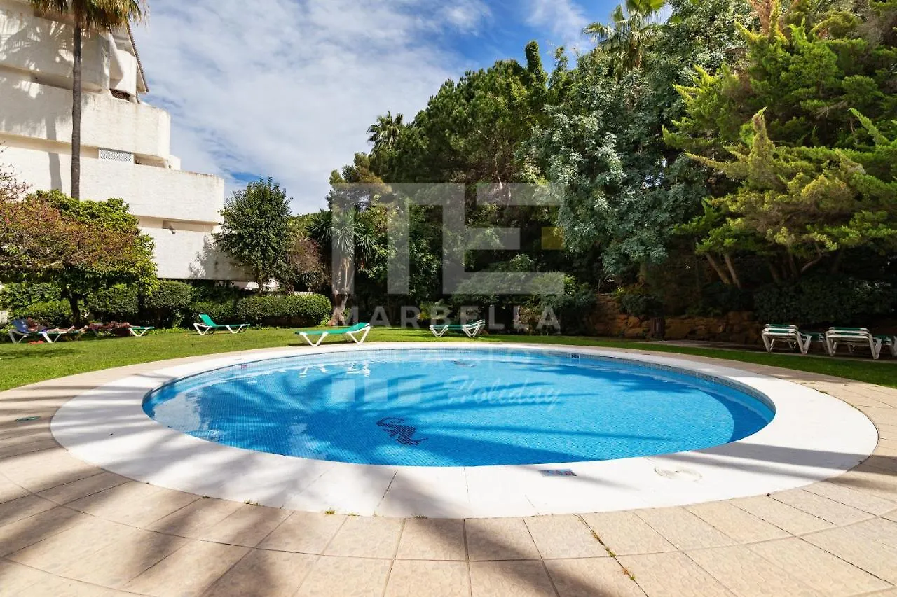 751, Renovated 2 Beedroom Apartment, Second Line Of The Beach, Wifi, Parkinging Marbella Spain