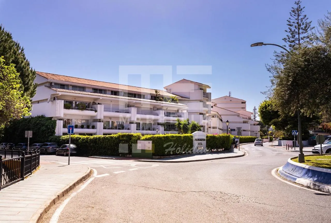 751, Renovated 2 Beedroom Apartment, Second Line Of The Beach, Wifi, Parkinging Marbella Apartment