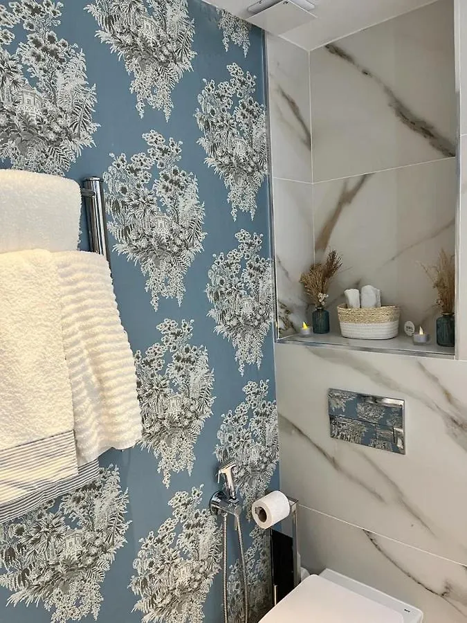 751, Renovated 2 Beedroom Apartment, Second Line Of The Beach, Wifi, Parkinging Marbella 0*,  Spain
