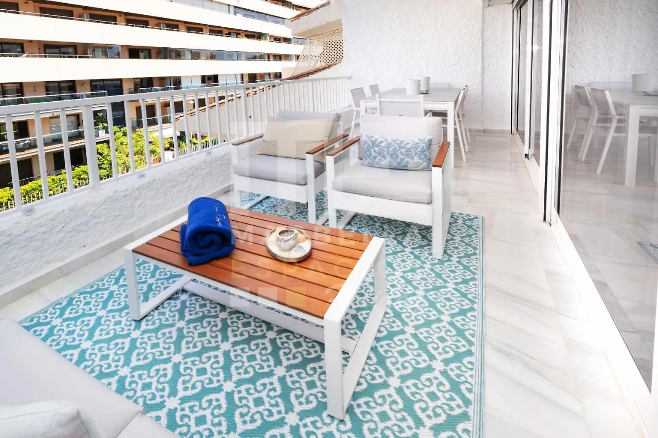751, Renovated 2 Beedroom Apartment, Second Line Of The Beach, Wifi, Parkinging Marbella 0*,
