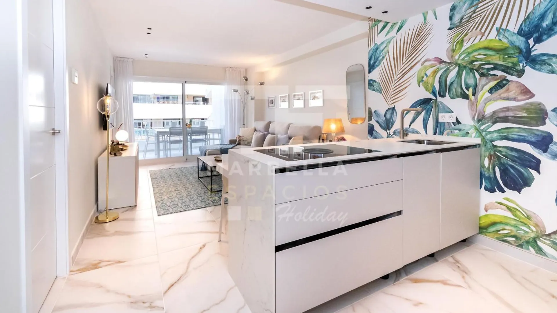 751, Renovated 2 Beedroom Apartment, Second Line Of The Beach, Wifi, Parkinging Marbella Apartment