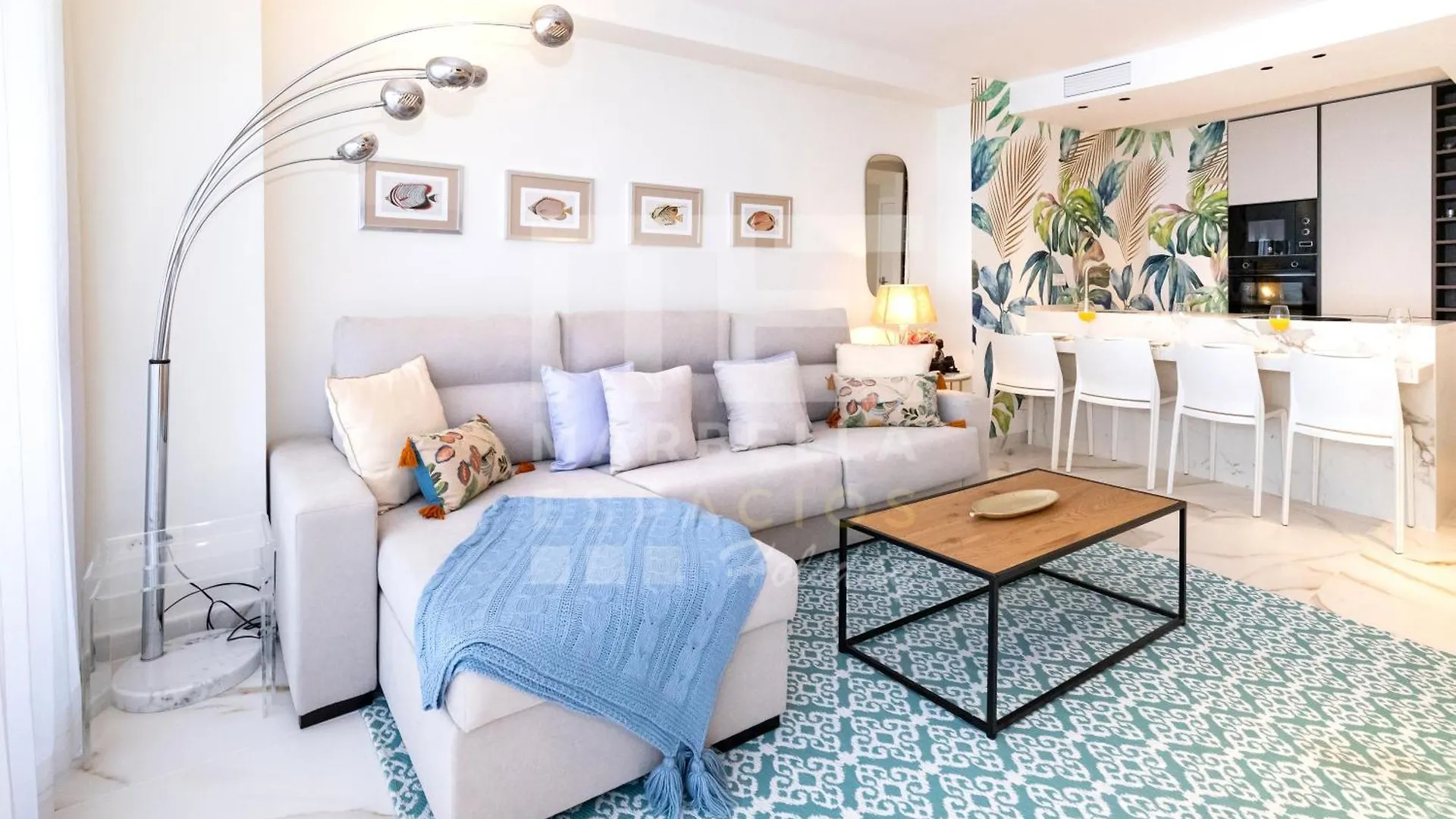 Apartment 751, Renovated 2 Beedroom Apartment, Second Line Of The Beach, Wifi, Parkinging Marbella
