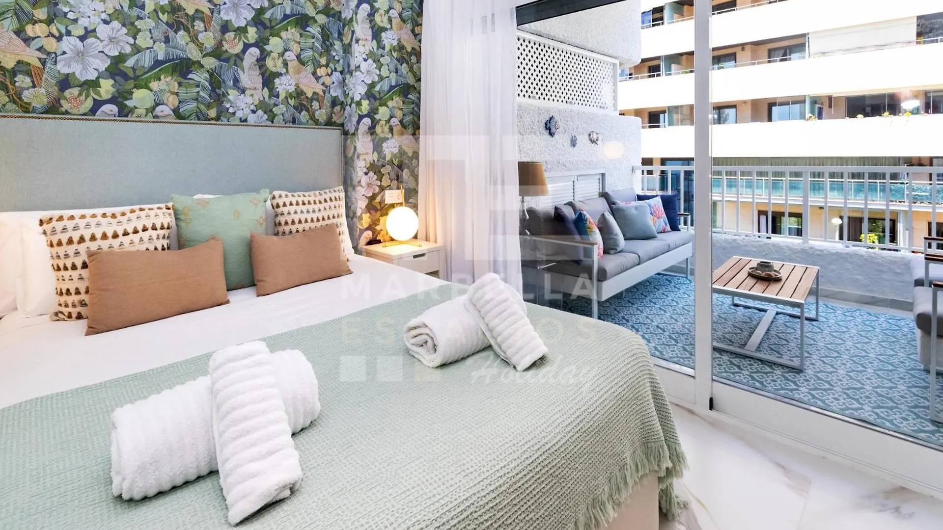 Apartment 751, Renovated 2 Beedroom Apartment, Second Line Of The Beach, Wifi, Parkinging Marbella Spain