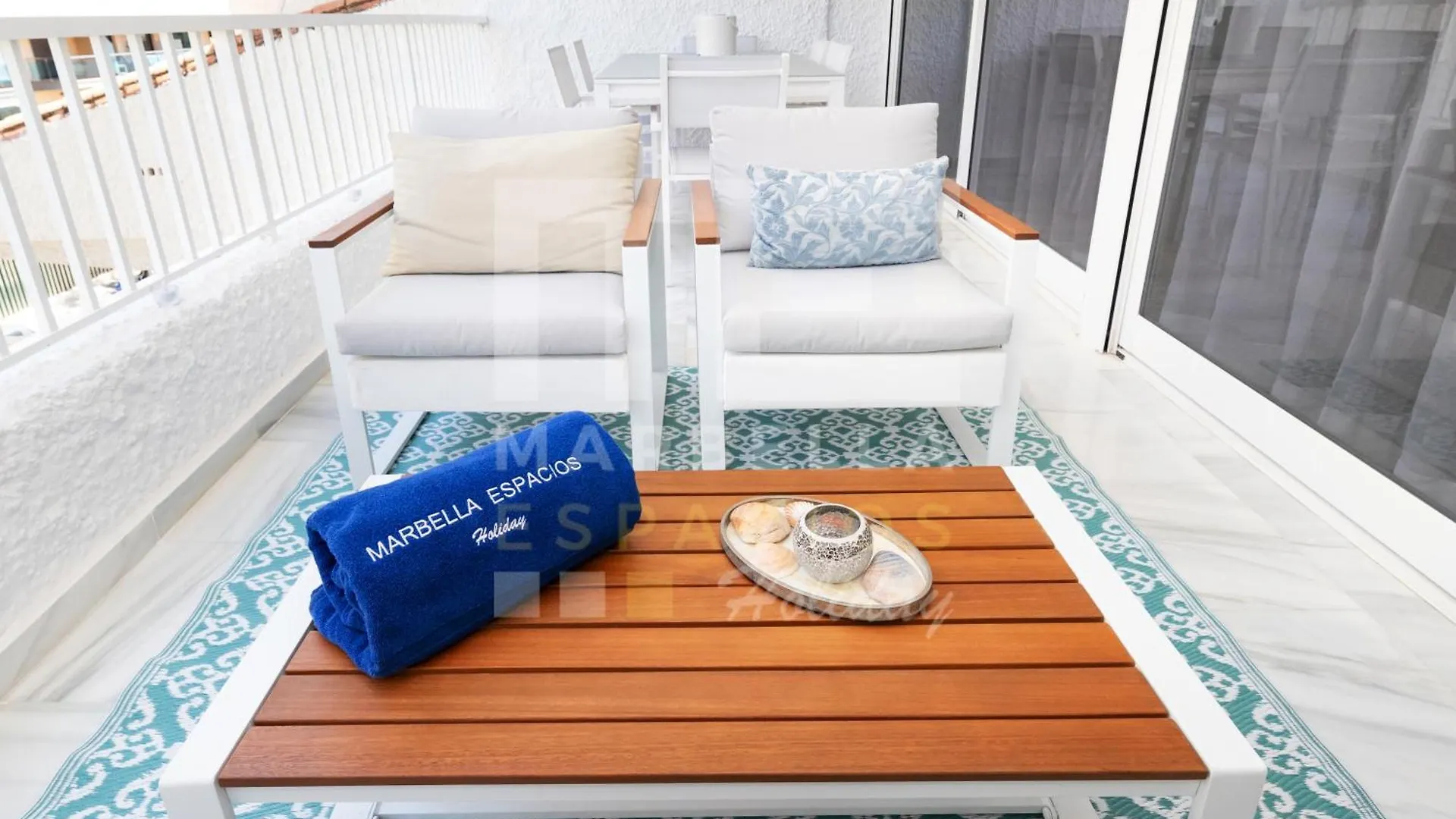 751, Renovated 2 Beedroom Apartment, Second Line Of The Beach, Wifi, Parkinging Marbella