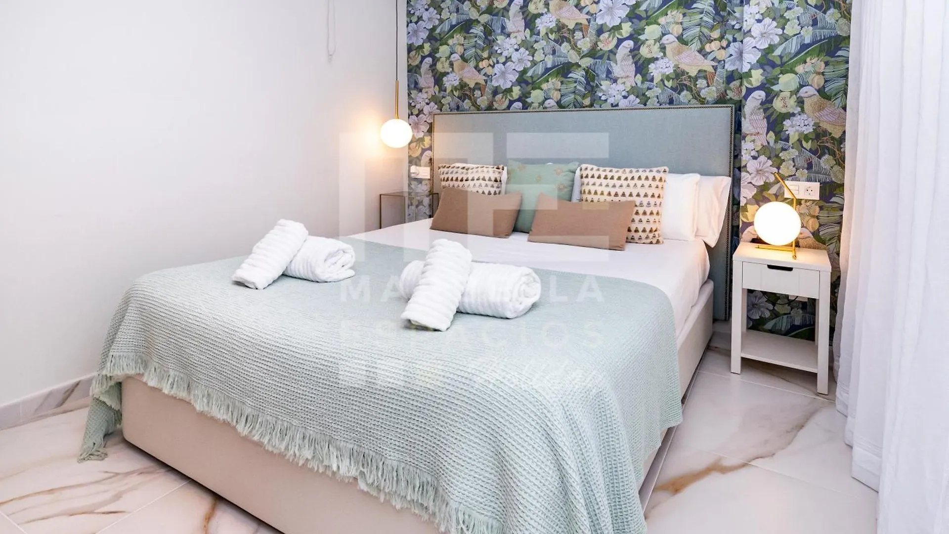 751, Renovated 2 Beedroom Apartment, Second Line Of The Beach, Wifi, Parkinging Marbella
