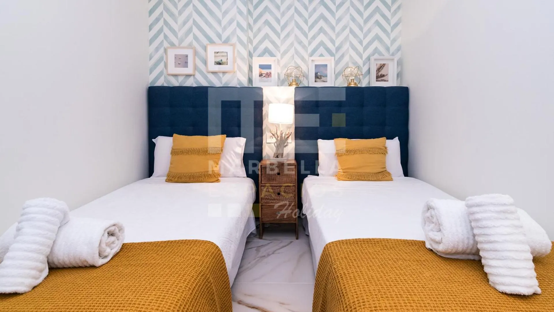 Apartment 751, Renovated 2 Beedroom Apartment, Second Line Of The Beach, Wifi, Parkinging Marbella