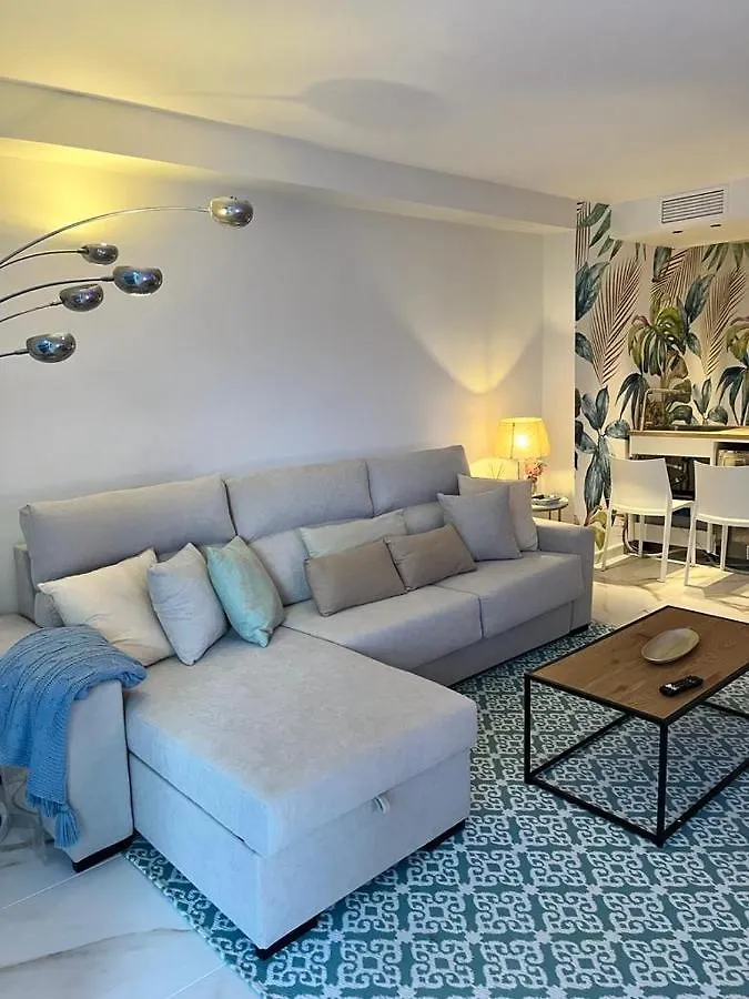 شقة 751, Renovated 2 Beedroom Apartment, Second Line Of The Beach, Wifi, Parkinging ماربيا إسبانيا