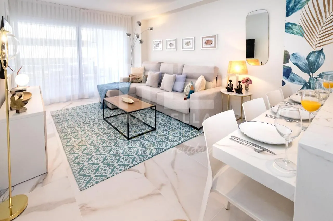 751, Renovated 2 Beedroom Apartment, Second Line Of The Beach, Wifi, Parkinging ماربيا